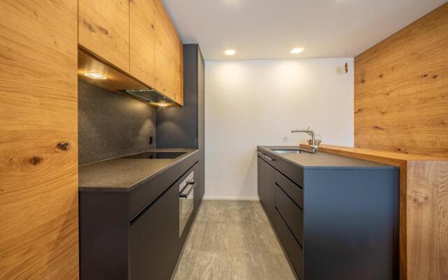 LAAX Homes - Val Signina 7-12