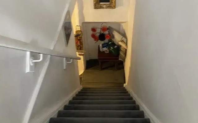 Stunning 2-bed Apartment Above Schooners Bar