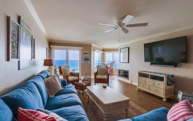Work-Friendly Oceanfront Condo with Pool and Spa Access SURF25 by RedAwning