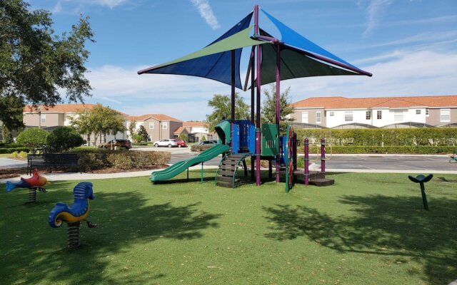 Lake View Getaway: Pool, Game Room, Theming!