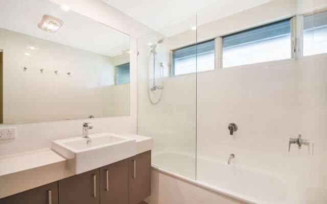 Summer Place - 24 Shearwater Street