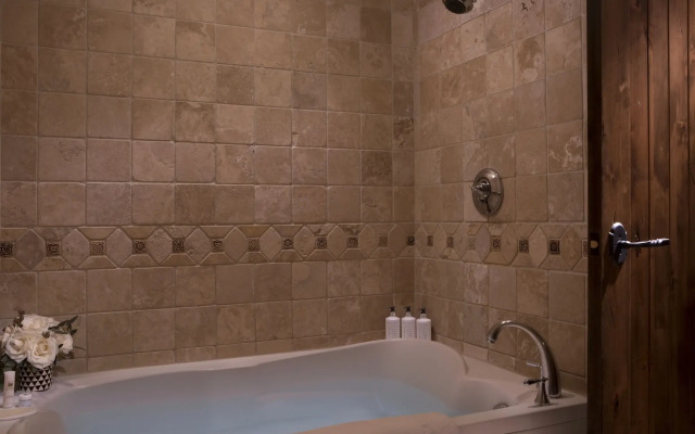 Teton Mountain Lodge and Spa