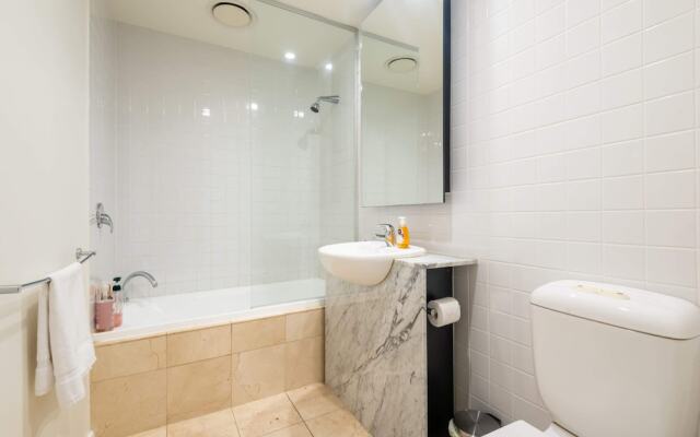 Spacious CBD Apt in the Heart of Melbourne