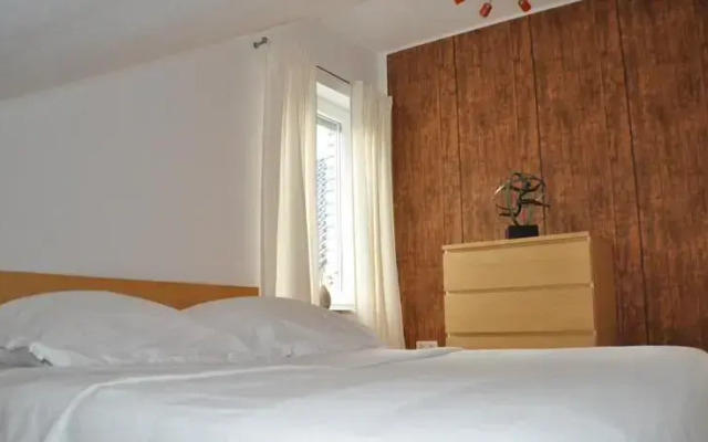 Alvi Apartment