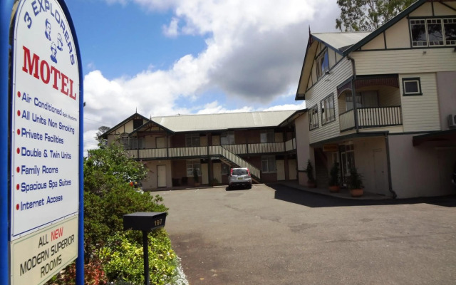 The 3 Explorers Motel