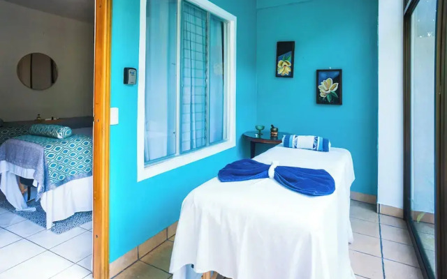The Blue Suites Spa & Tours
