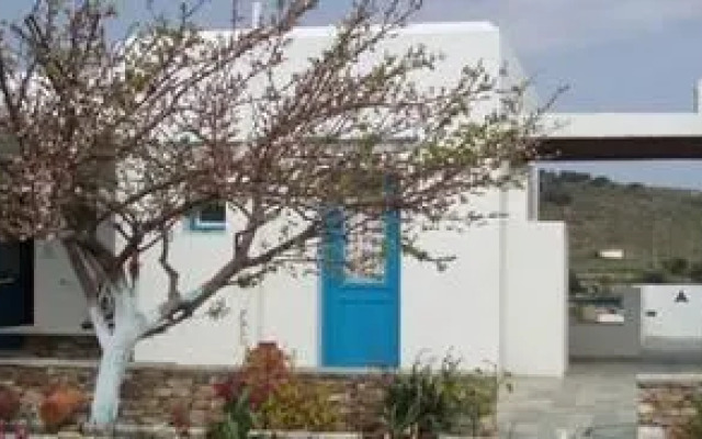 Smaragda Rooms & Studios