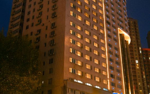 TRUE GO Hotel (Central Avenue Subway Station Baicheng Railway Station)