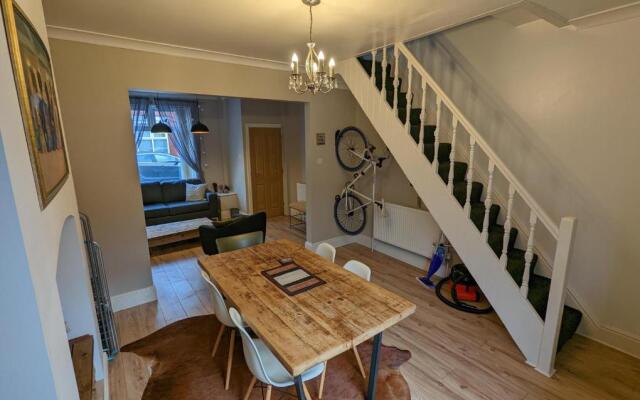 Vhouse - 2 Bed Townhouse Near Media City