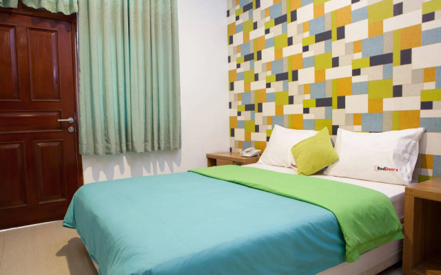 RedDoorz near Gedung Sate