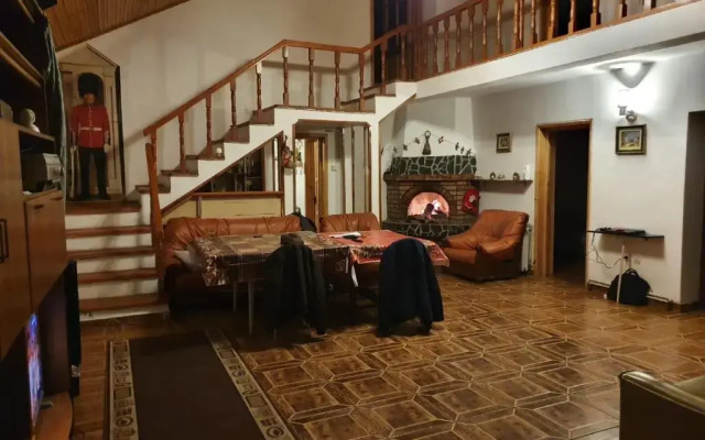 Vila Busteni DORA, locatie superba strada Grivitei 36