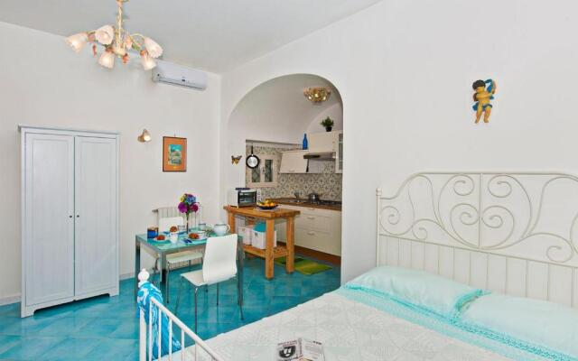 Loft at 200mt from the beach-park inside-sea view