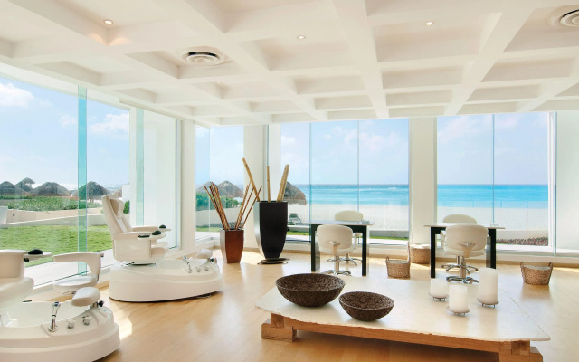 Krystal Grand Cancun