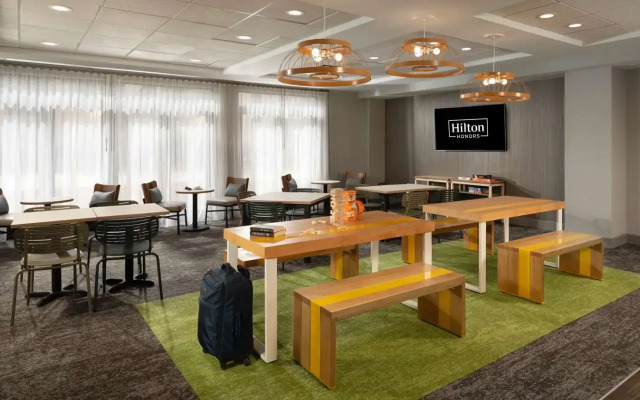 Spark by Hilton Houston Bush Intercontinental Airport