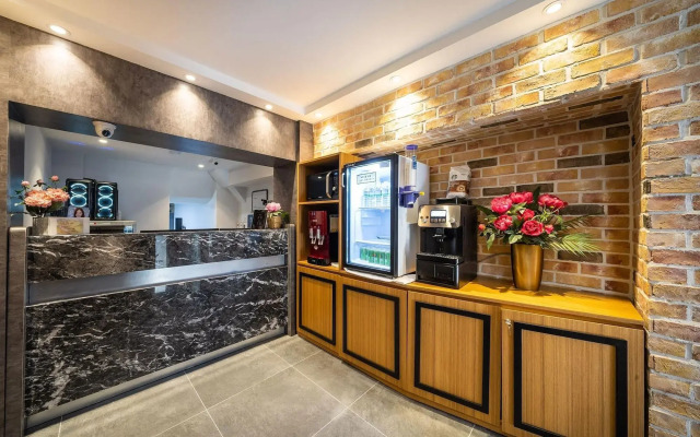 Seongnaml Hotel