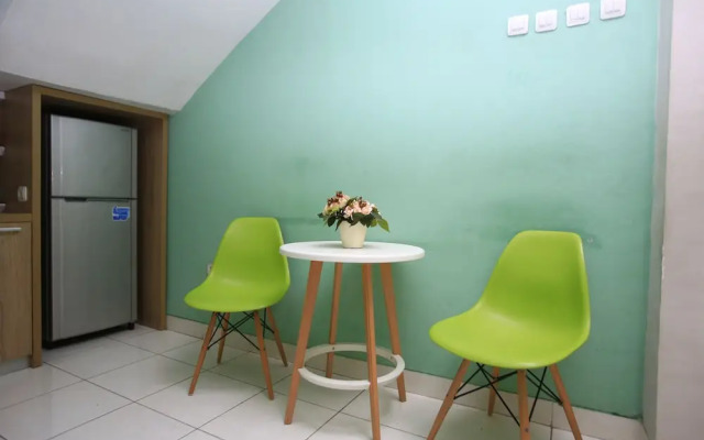 RedDoorz Karet Pedurenan