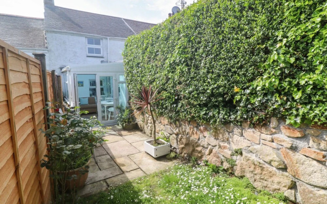 Brea Cottage