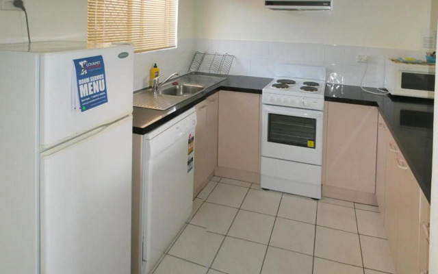 Tradewinds McLeod Holiday Apartments