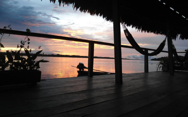 Cabaña Flotante Kurupira