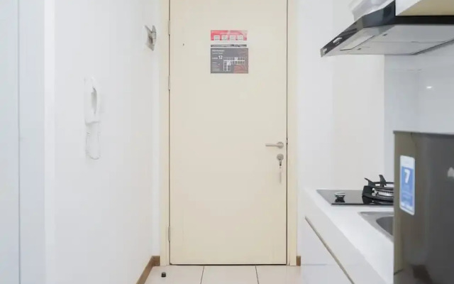 Comfort with Garden View Studio Apartment M-Town Residence