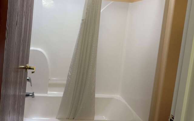 Days Inn & Suites by Wyndham Eunice