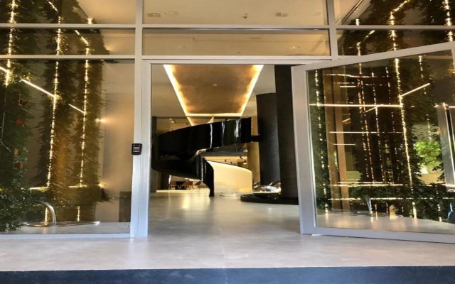 Iconyc House of Charlie