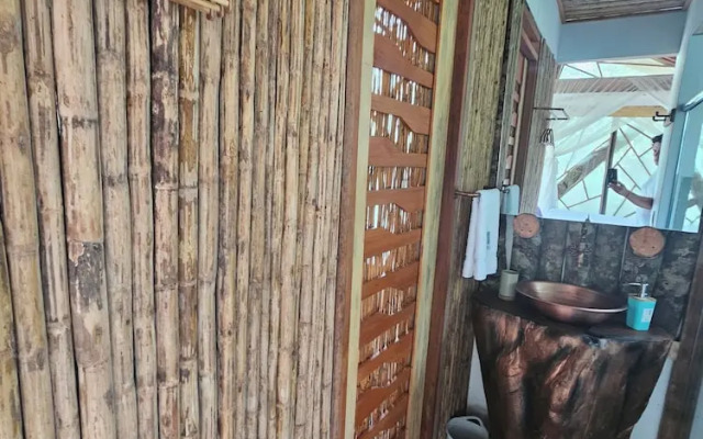 Buru Nature Hotel