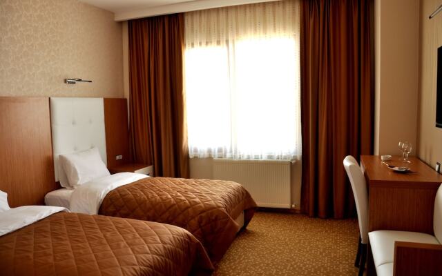Amazon Aretias Hotel