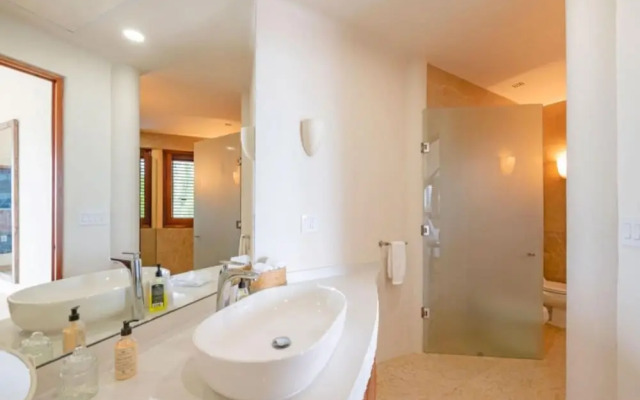 Villa Alamanda in Mexico City