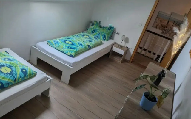 Huus Meta Modern Retreat