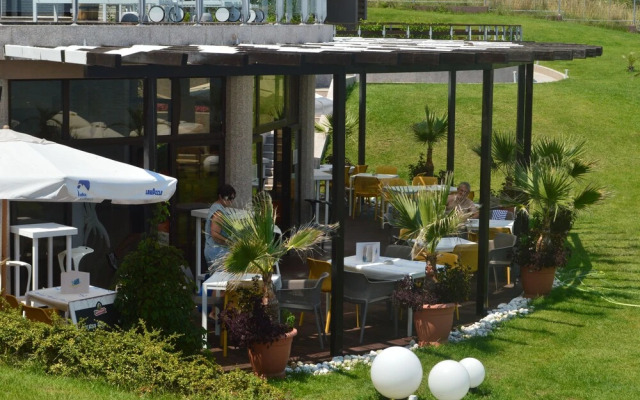 GITEA Sand Lilies Apartments