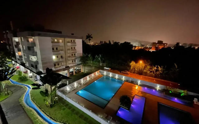 BH35: APTO NOVO A 350m DA PRAIA, COM 5 PISCINAS
