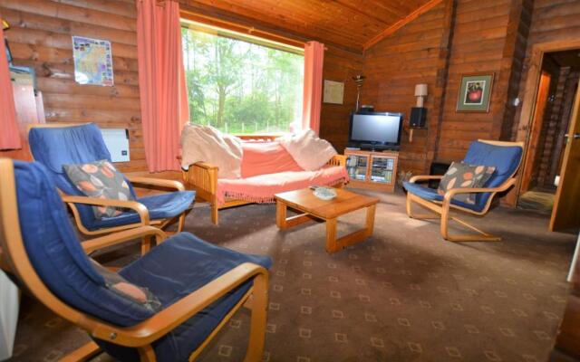 18 Lamont Lodges