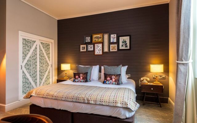 The City Gate Hotel