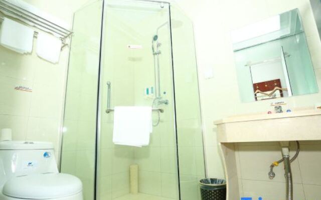 Super 8 Hotel Beijing Liangxiang Branch (Xinfu Liangyuan Holiday Inn)