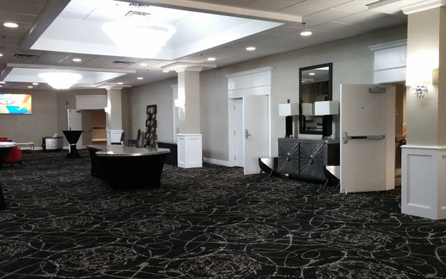 Clarion Inn Des Moines Airport