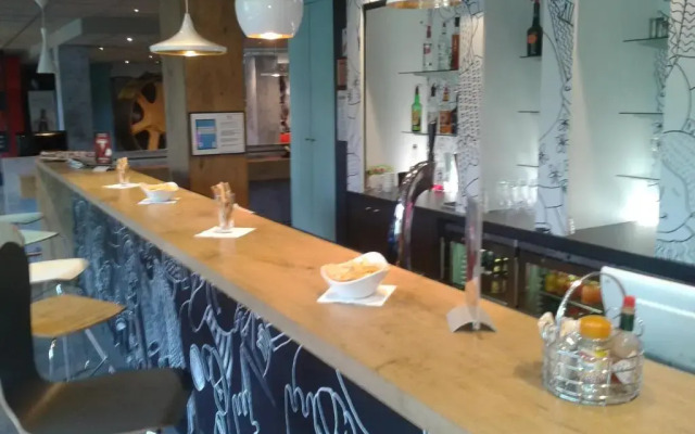 Ibis Evry-Courcouronnes