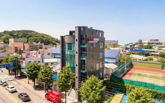 Sokcho Red Lighthouse Hotel & Guest House