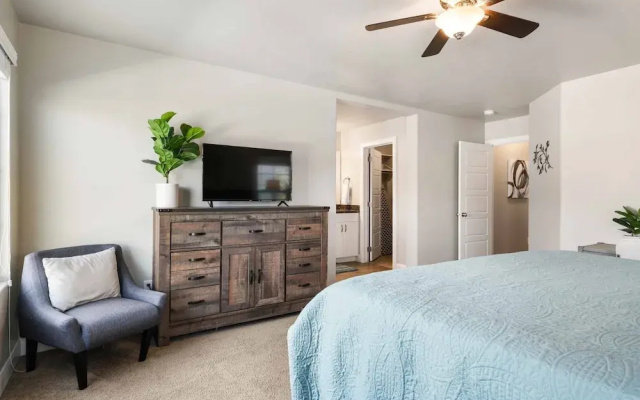 Red Cliffs Getaway 3 Bedroom Townhouse