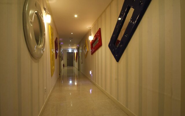 U & Songdo Hotel