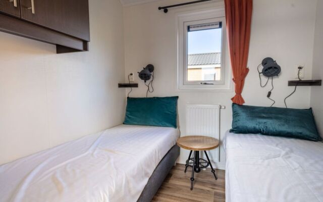 Resort De Kraaijenbergse Plassen 38139