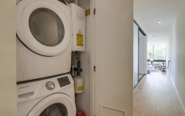 Spacious San Diego Loft wParking