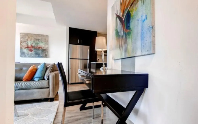 Global Luxury Suites Bridgepoint Circle