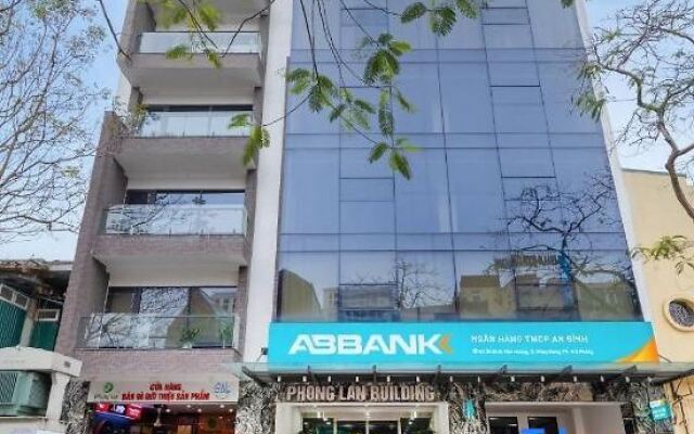 Phong Lan Building and Apartments