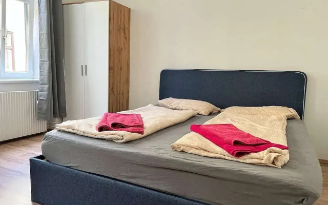 Welcoming 4BR shared Apt.-best location