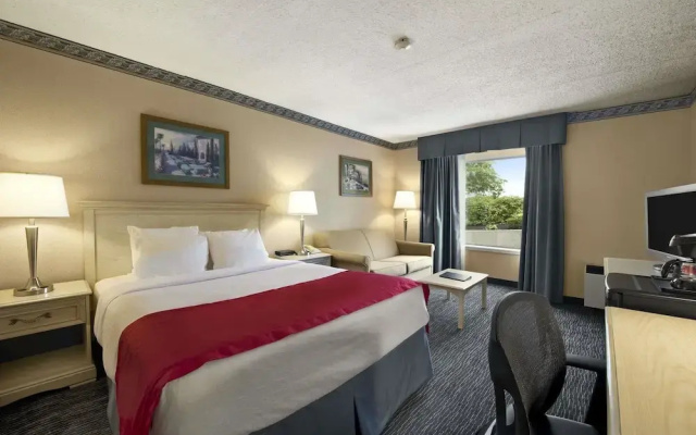 Holiday Inn Trenton