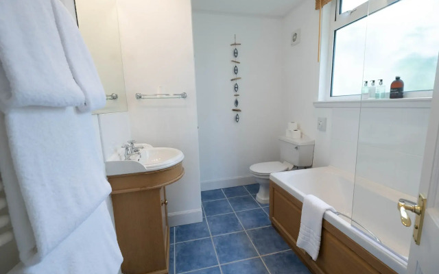 Summer Isles Hotel