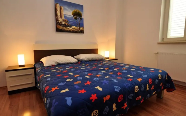 Apartment Pava - beautiful terrace & parking: A1 Postira, Island Brac