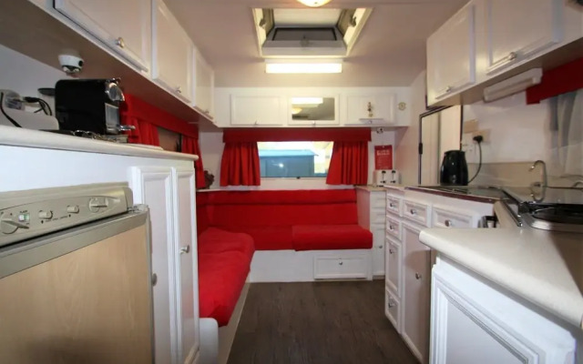 Bay 79 Ledge Point Holiday Park