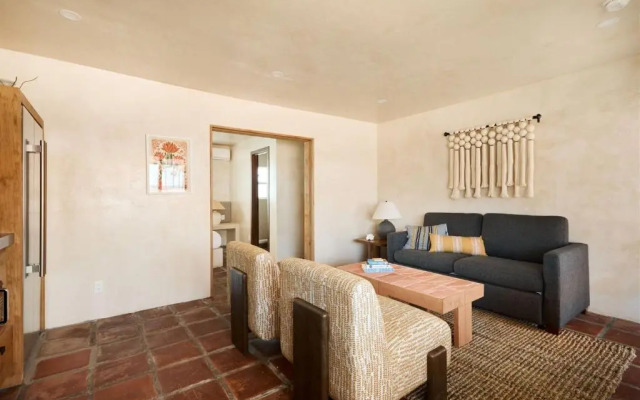 The Sand Castle Inn And Suites